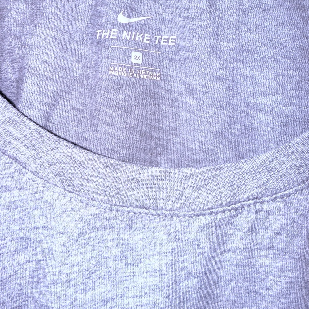 Nike Gray Tee for Women. Size 2x. Like New - Picture 2 of 2